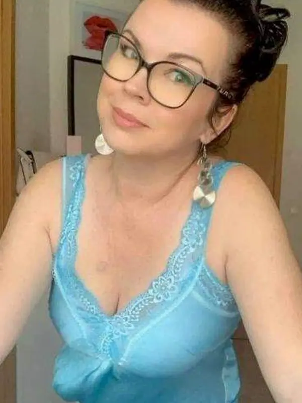 Christelle, 46 ans, rencontre plaisir à Clermont-Ferrand
