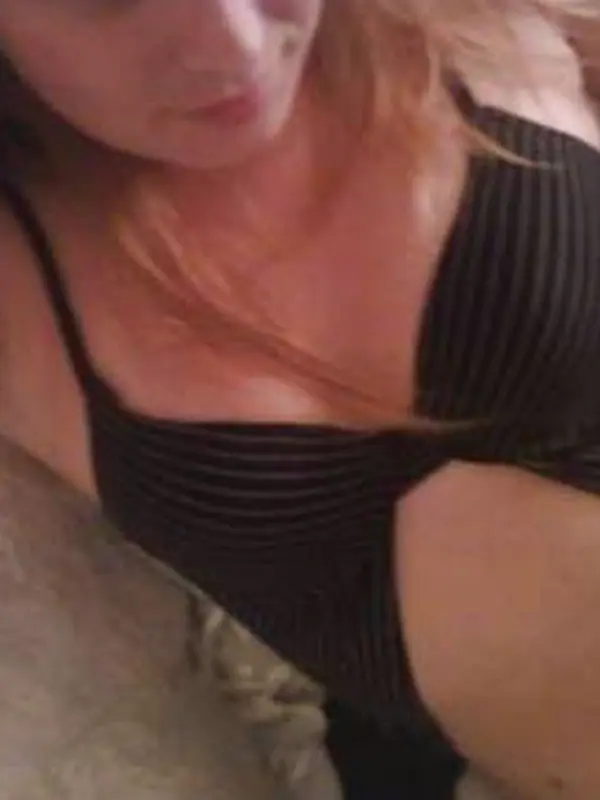 Nawel, 35 ans, rencontre plaisir à Dijon
