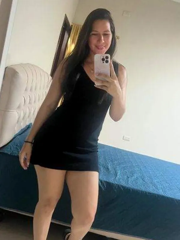 Léna, 26 ans, rencontre plaisir à Orléans