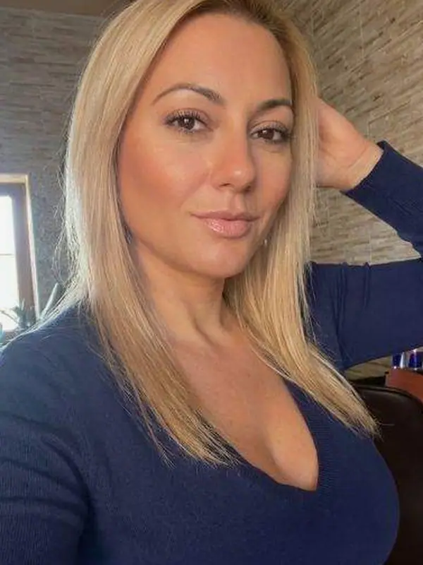 Carmen, 44 ans, rencontre plaisir à Rouen